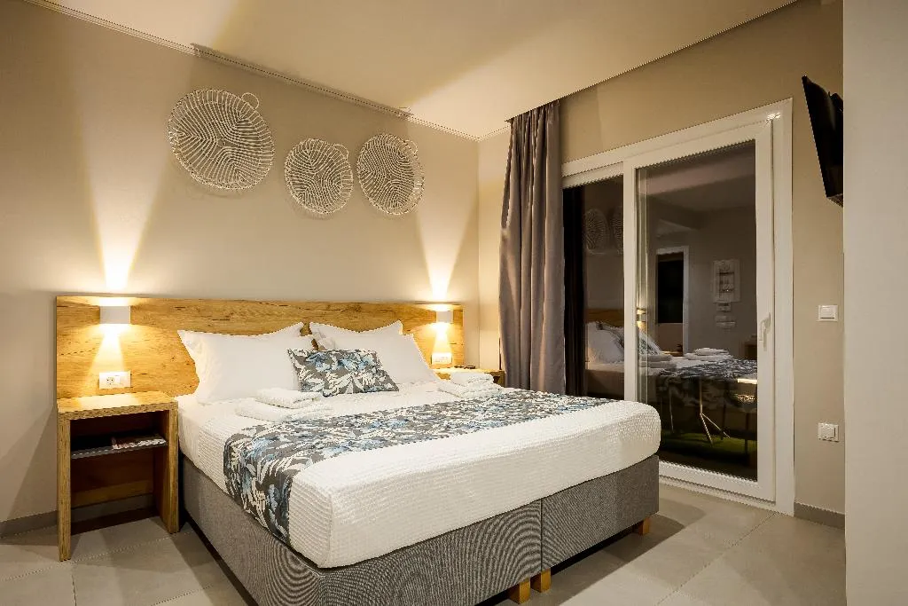 SUITE DELUXE POOL VIEW Room, Sarpidon Suites, Crete