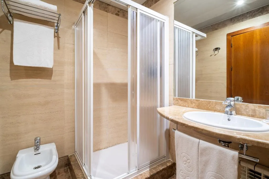DOUBLE SINGLE USE STANDARD Room, Exe Pozuelo, Madrid