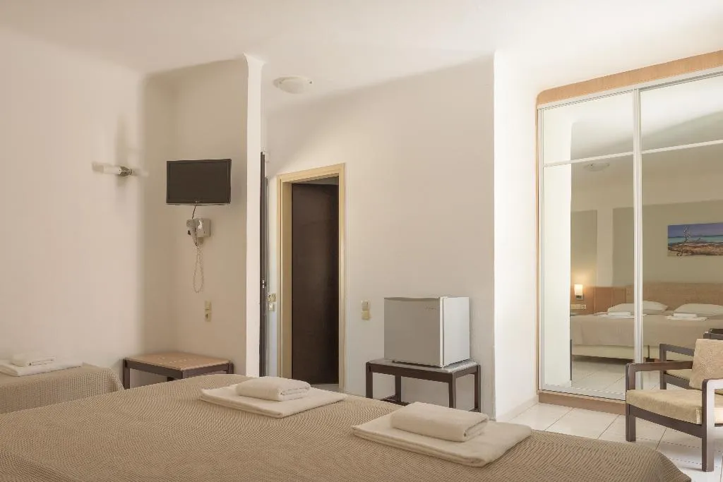 Double or Twin STANDARD Room, Sergios Hotel, Crete