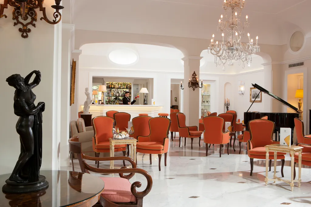 Bar, Grand Hotel Ambasciatori, Naples
