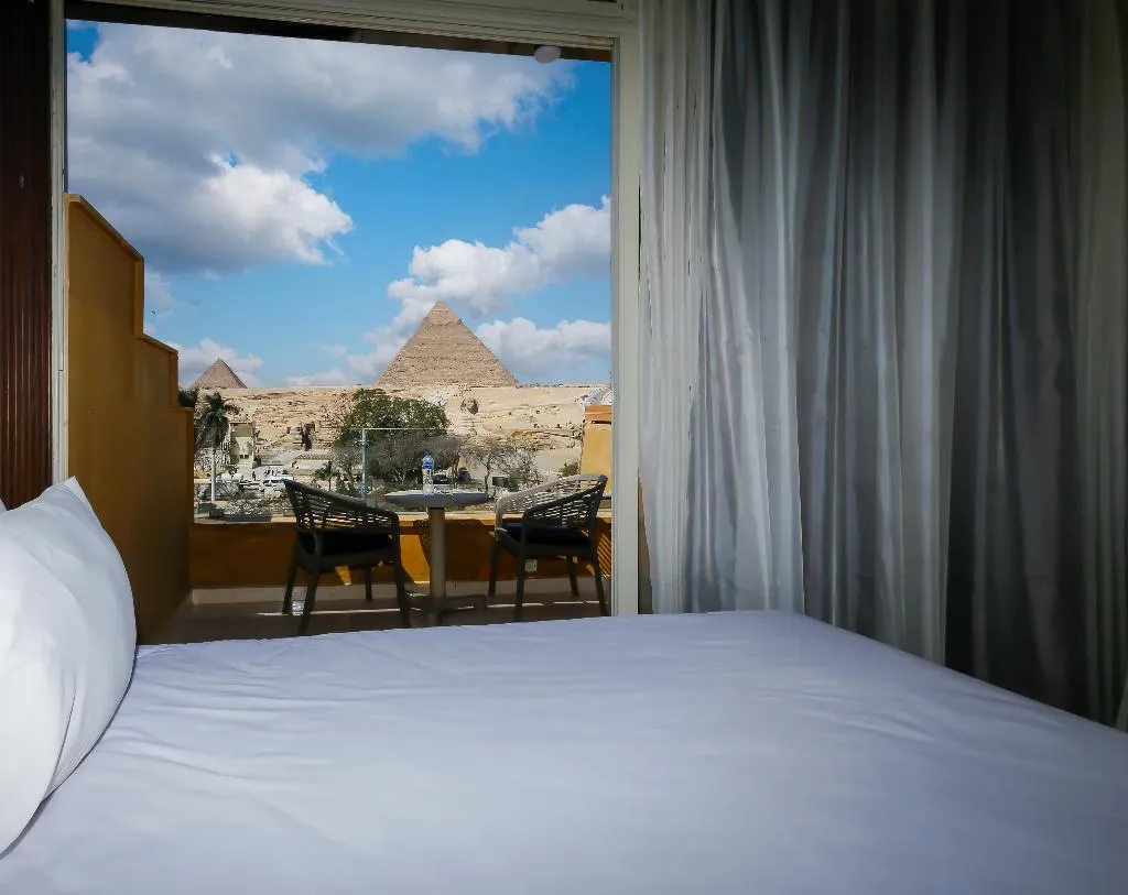 TWIN DELUXE WITH BALCONY Room, Giza Pyramids View Inn, Cairo