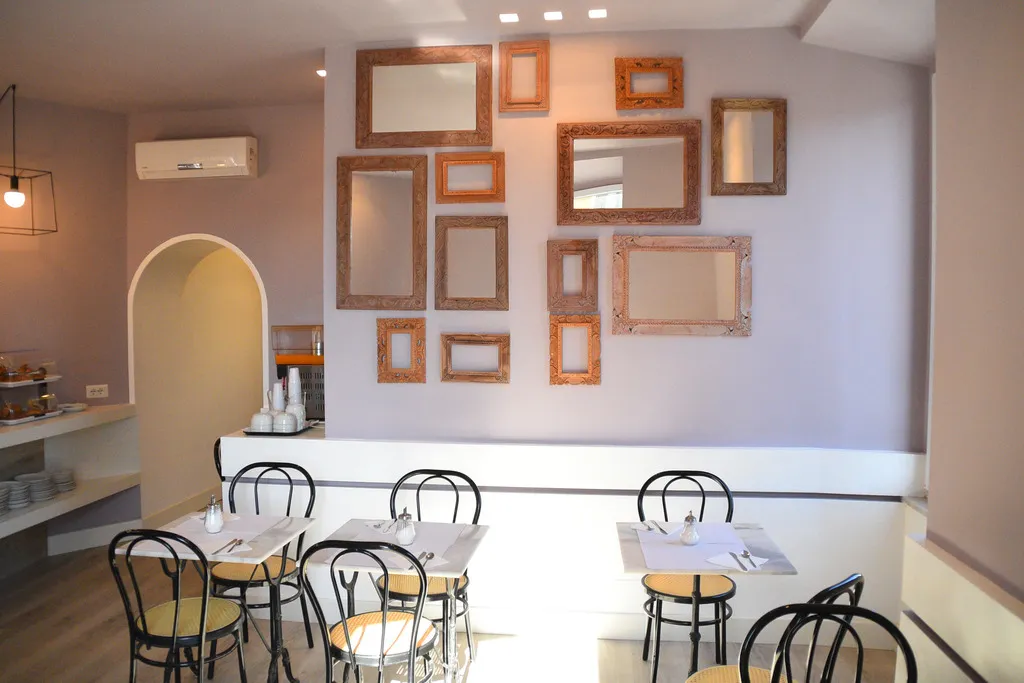 Bar, Fiori, Rome