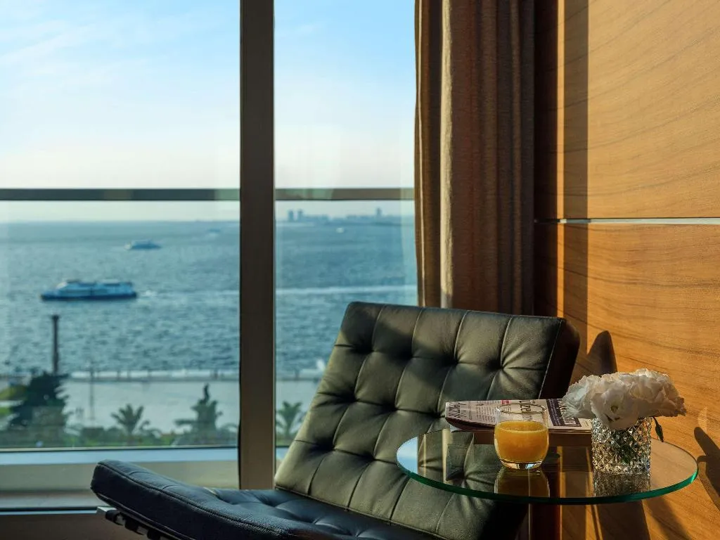 Room SEA VIEW KING BED Room, Swissotel Buyuk Efes Izmir, Izmir