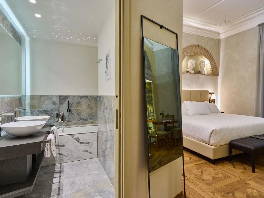 DOUBLE DELUXE KING BED Room, Duomo Luxury Florence, Florence