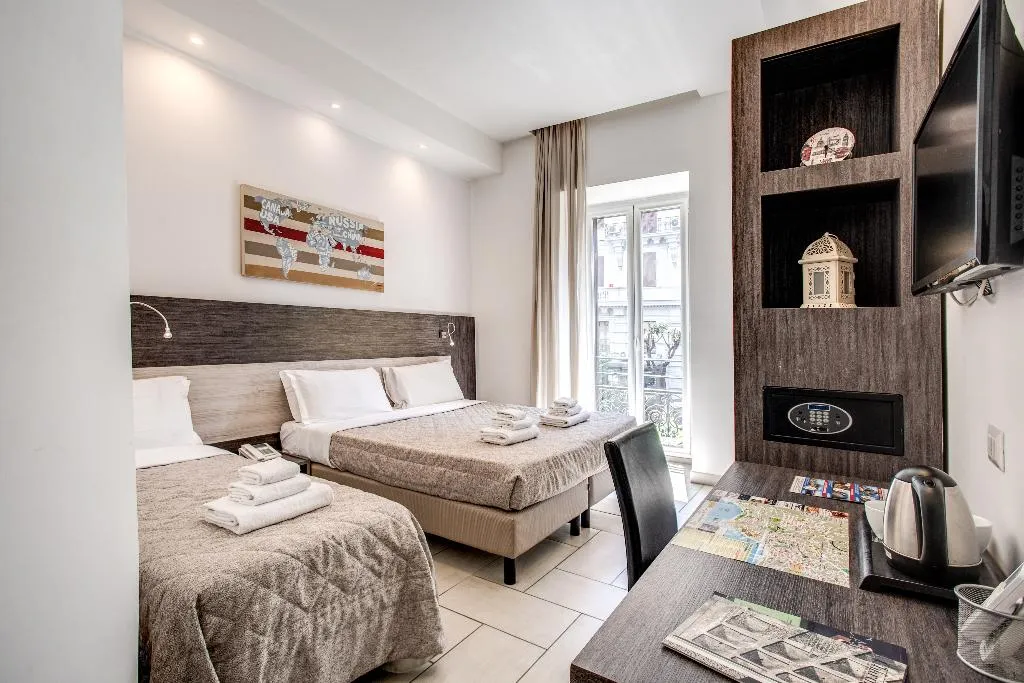 Double or Twin STANDARD Room, Napoli Suite, Naples