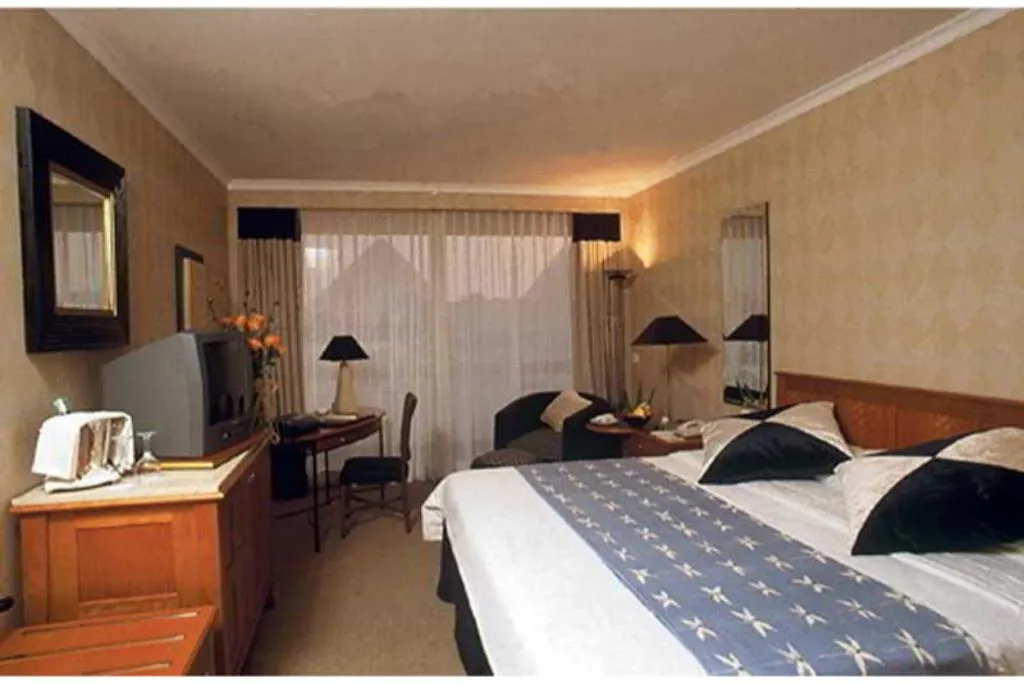 DOUBLE SINGLE USE CLASSIC Room, Le Meridien Pyramids, Cairo