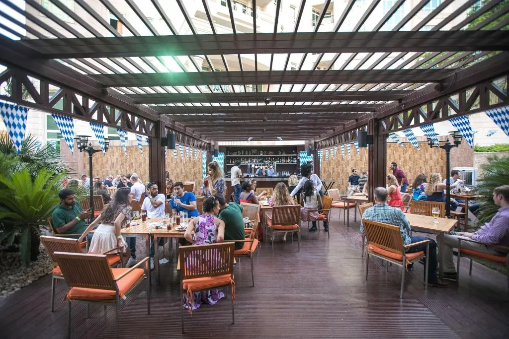 Restaurant, Roda Al Murooj Residences, Dubai