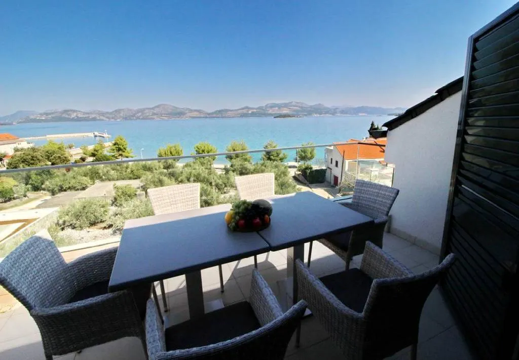 APARTMENT THREE BEDROOMS Room, Apartments Kula, Dubrovnik
