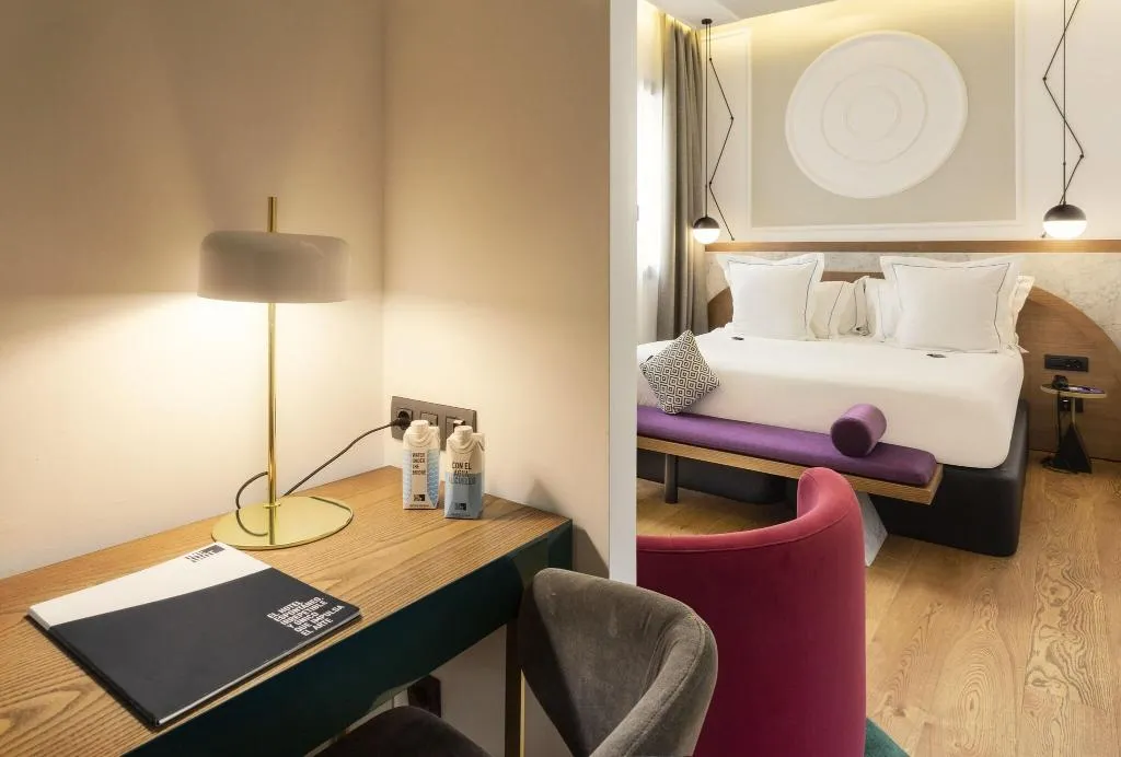 TWIN STANDARD Room, One Shot Fortuny 07, Madrid