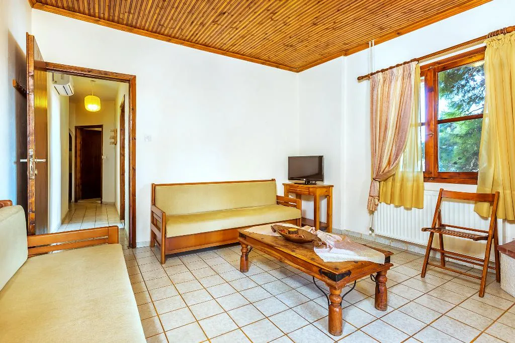 FAMILY ROOM STANDARD Room, Xenios Loutra Village Karnagio, Halkidiki