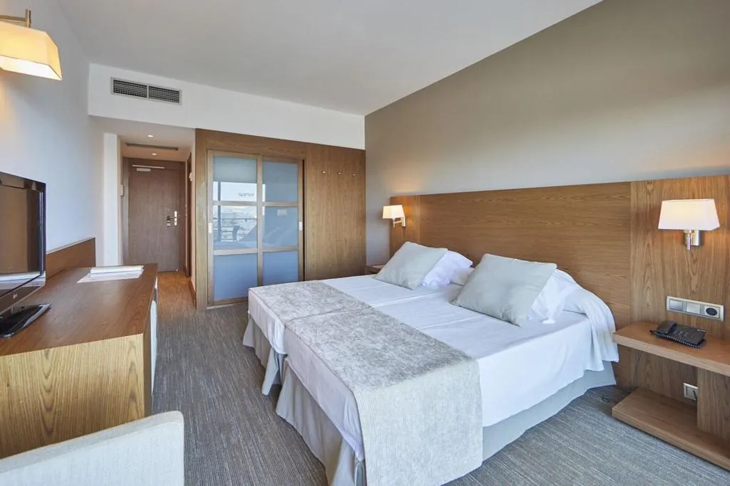 TWIN SEA VIEW WITH BALCONY Room, Playa Golf, Majorca