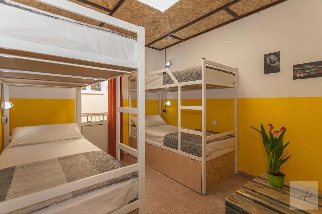 Room, Neptuno Hostal, Costa Brava