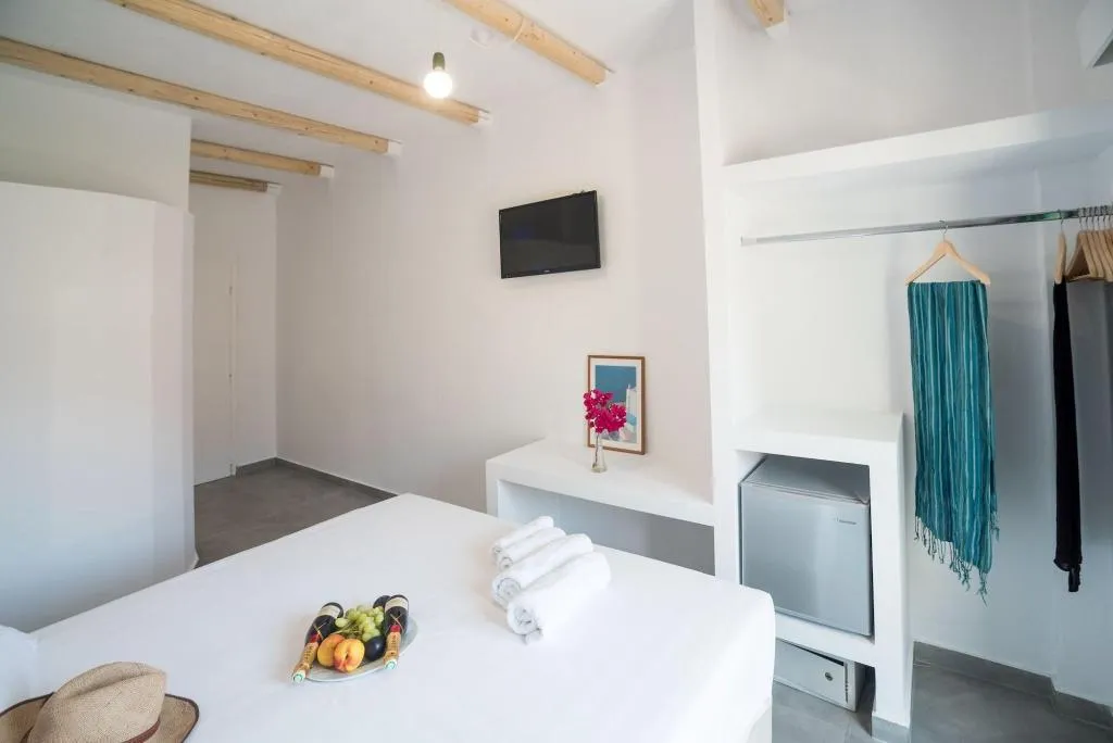 Room, Ifestia, Santorini