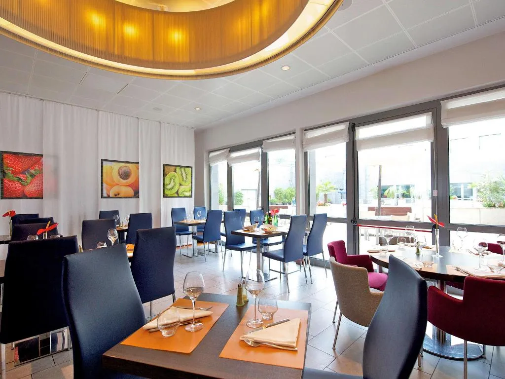 Restaurant, Novotel Milan Malpensa Airport, Milan