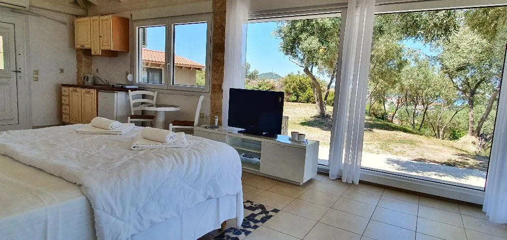 STUDIO OCEAN VIEW ONE BEDROOM Room, Bungalow White Apartments and Suits, Halkidiki