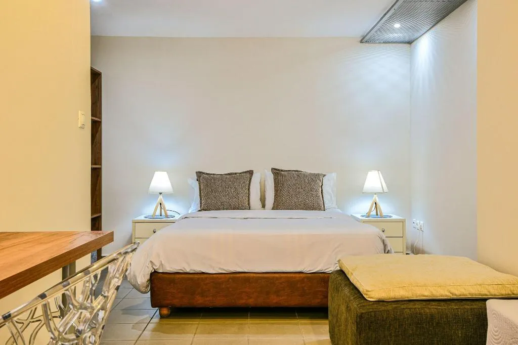 Room, Athens Way Lofts, Athens