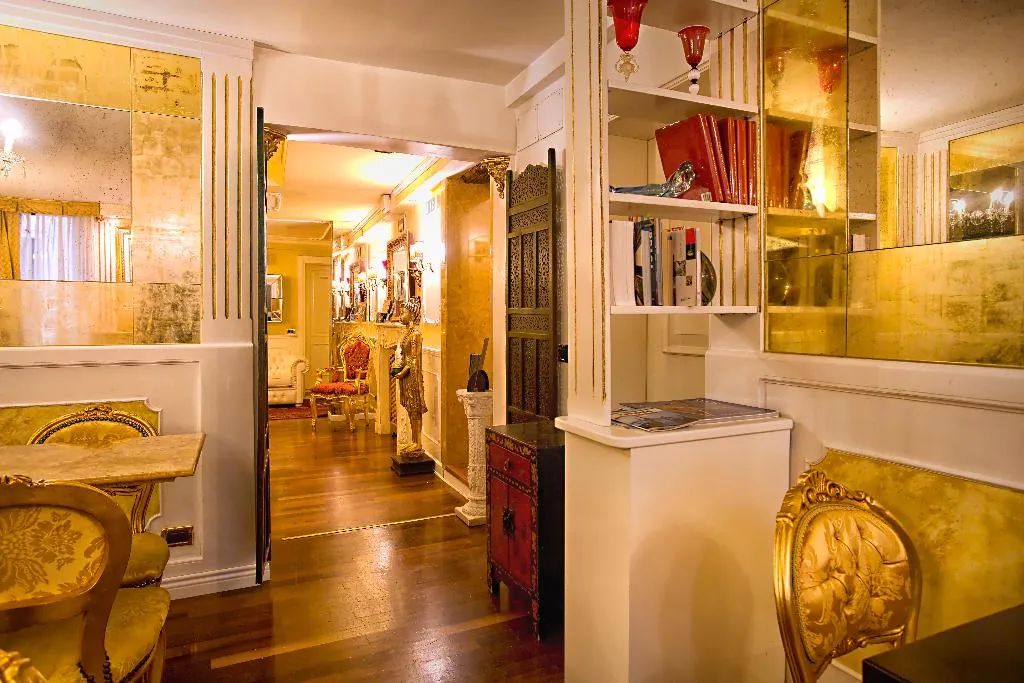 Lobby, Hotel Noemi, Venice