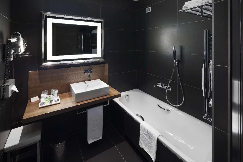 DOUBLE STANDARD Room, Tivoli President Milano Hotel, Milan