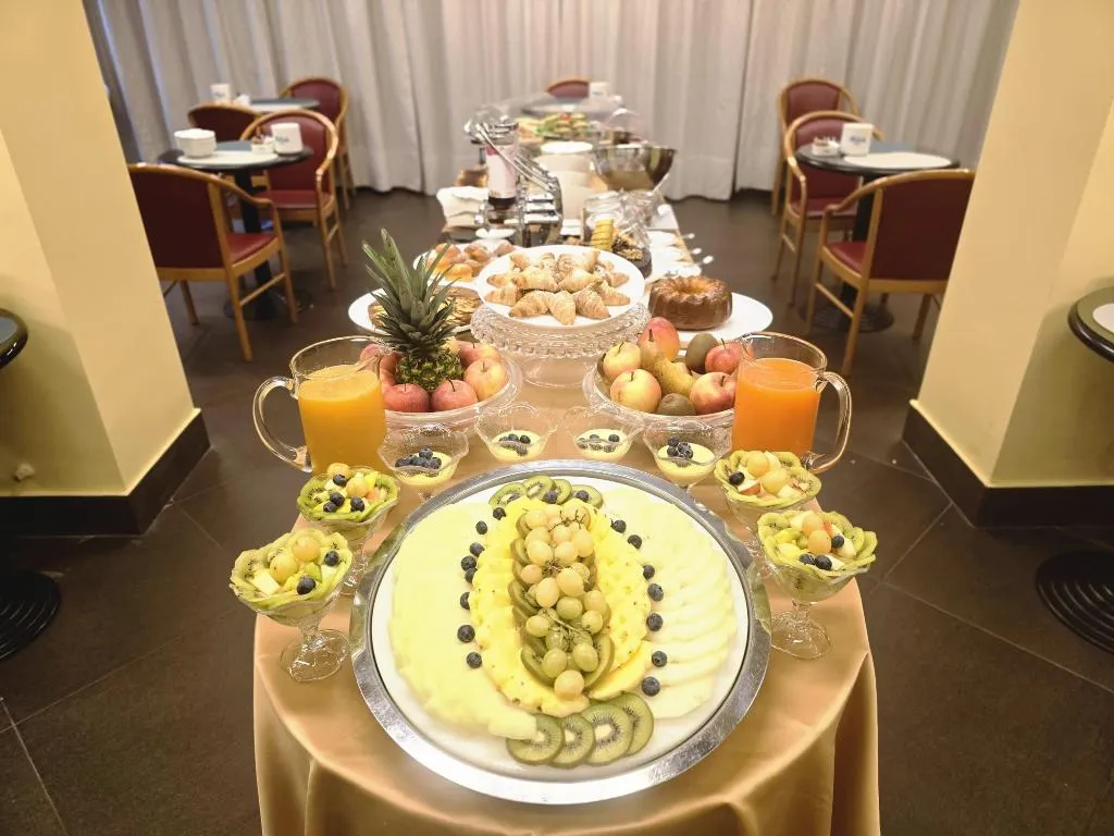 Restaurant, Hotel Sant´Ambroeus, Milan