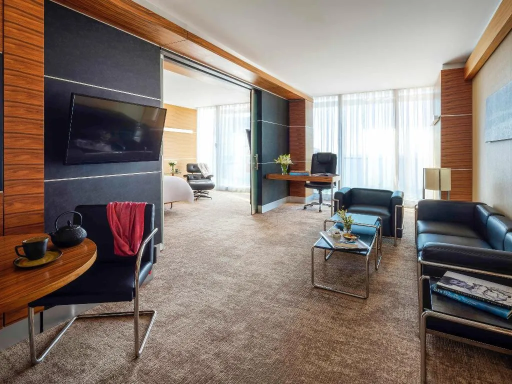 DOUBLE EXECUTIVE KING BED Room, Swissotel Buyuk Efes Izmir, Izmir