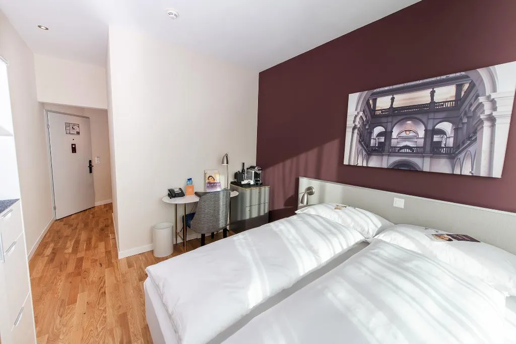 DOUBLE QUEEN SIZE BED Room, Sorell Hotel Rex, Zurich