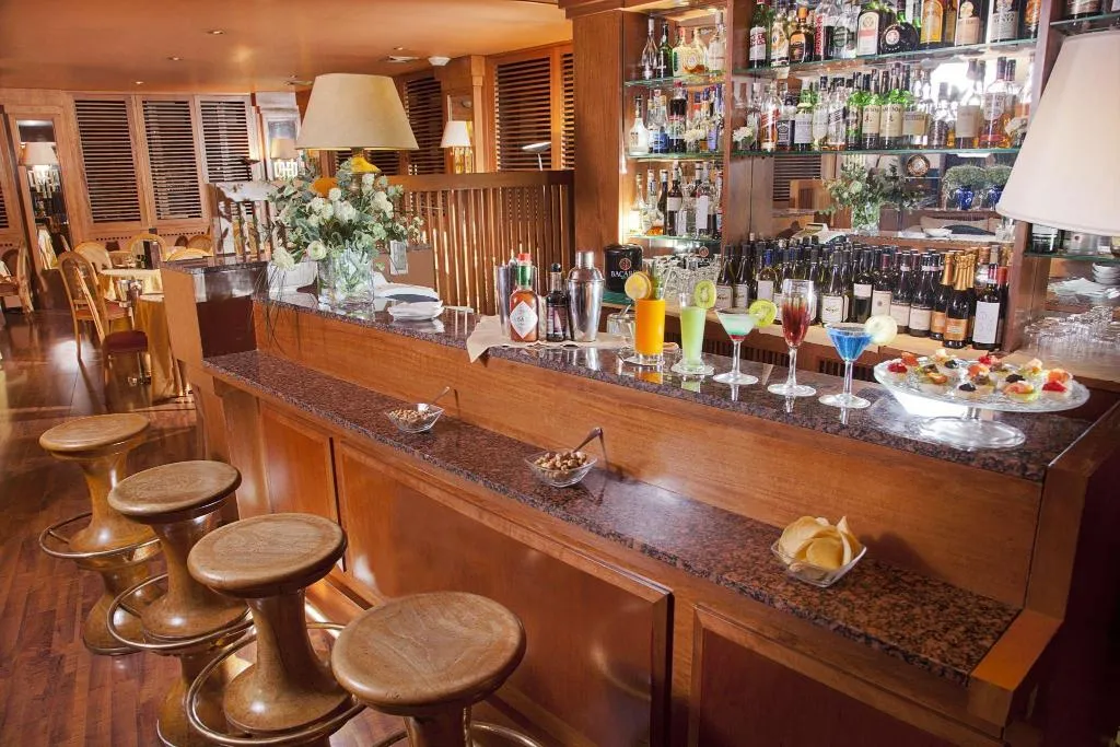Bar, Polo, Rome