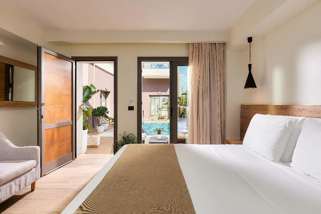TRIPLE POOL VIEW Room, Dionisos Hotel, Crete