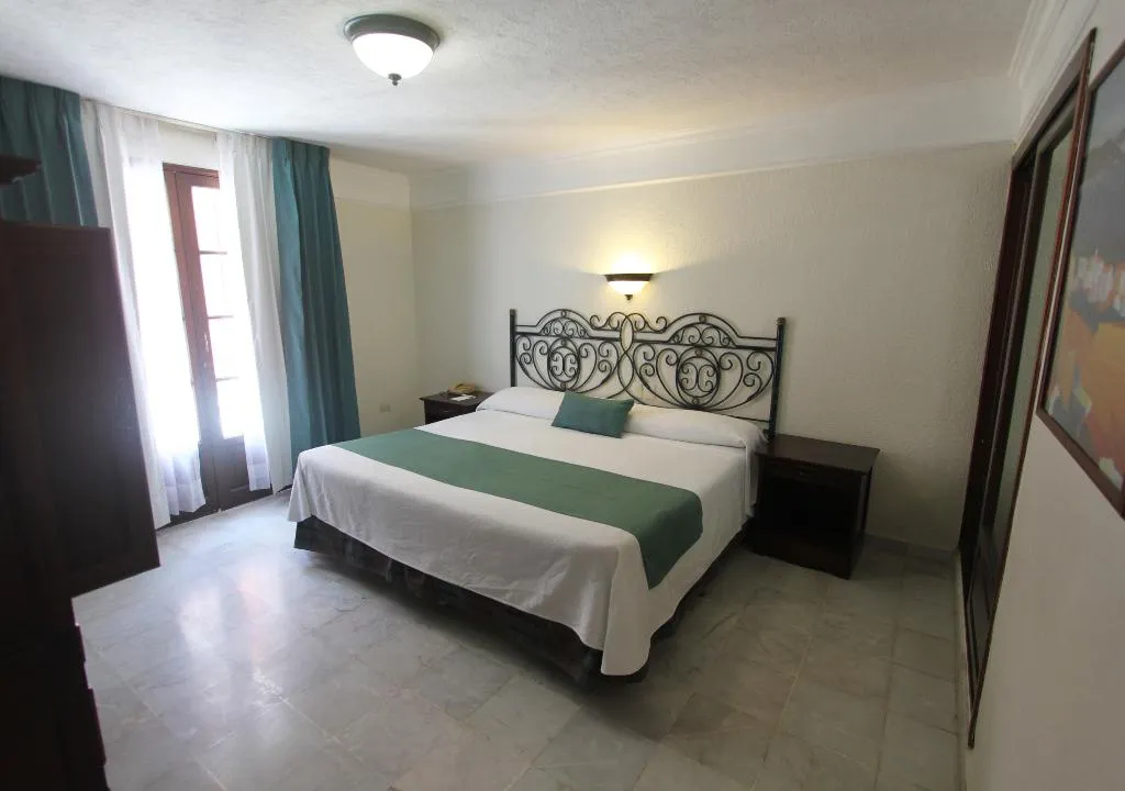 Room, Hotel Francis Drake, Cancun Area