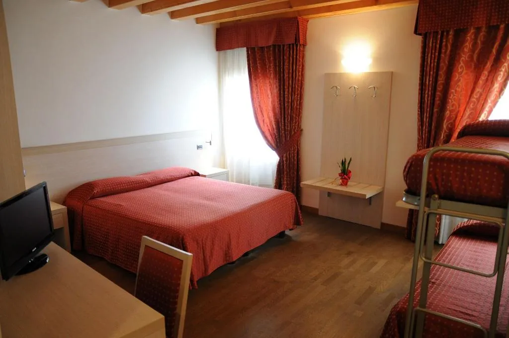 Room, Hotel 5 Colonne, Venice