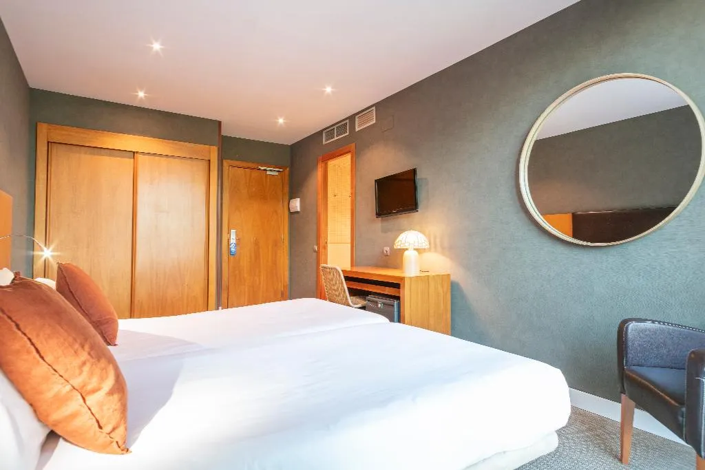 Double or Twin SUPERIOR Room, Hotel Sant Just, Barcelona