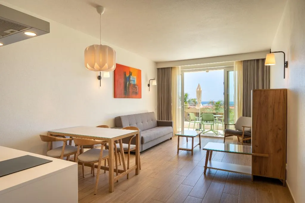 APARTMENT SEA VIEW CAPACITY 5 Room, Vila Luz, Algarve