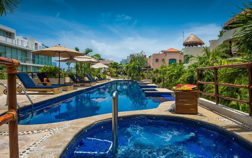 Pool, Porto Playa Condo Hotel, Playa Del Carmen