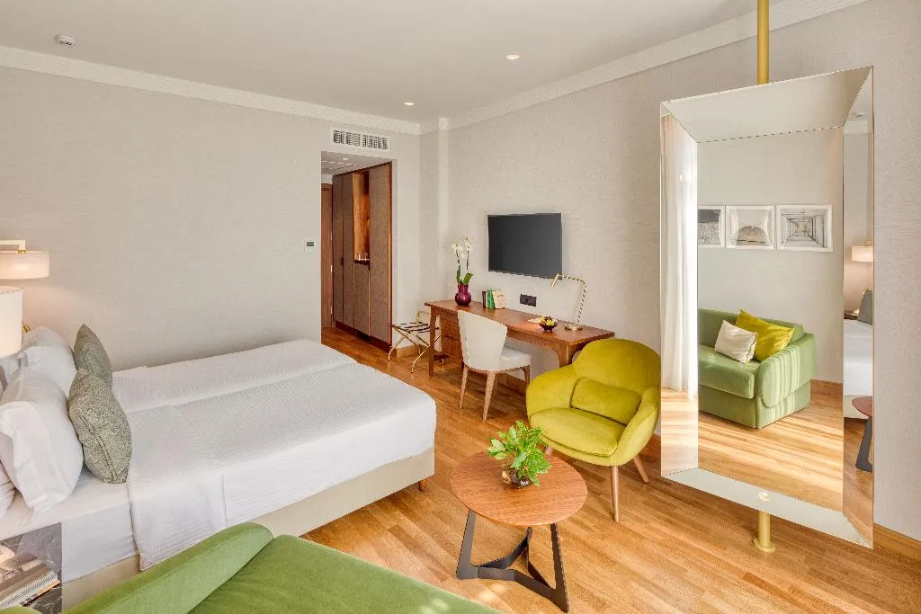 TRIPLE PREMIUM SEA VIEW Room, Electra Palace Thessaloniki, Halkidiki