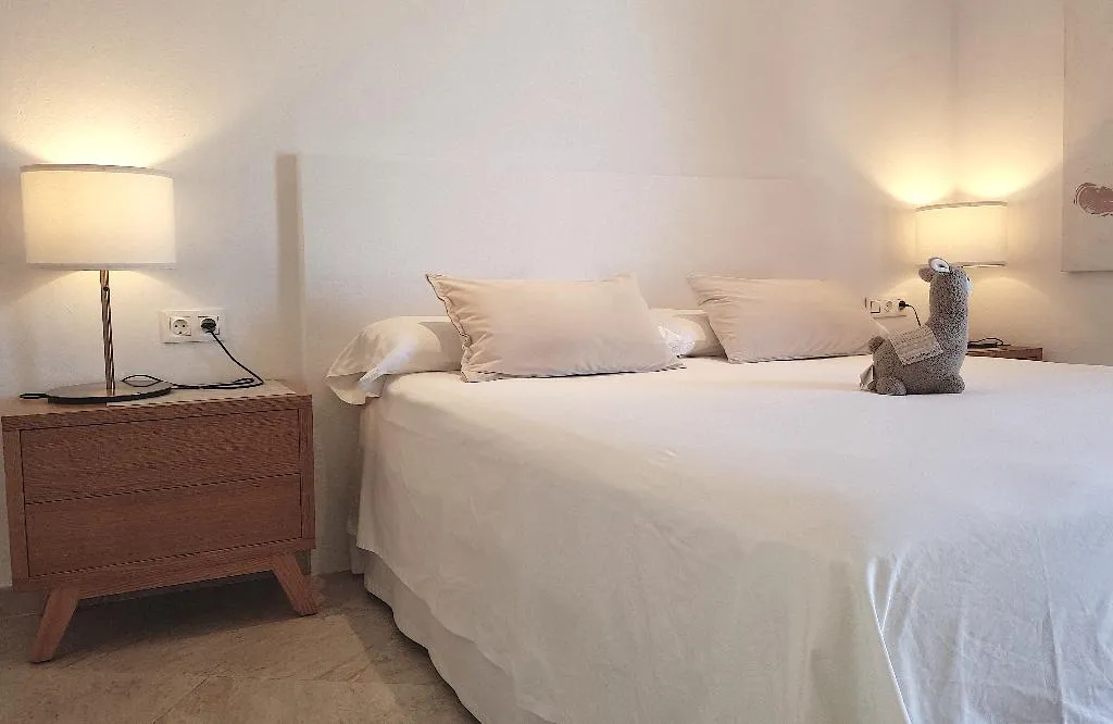 TRIPLE DELUXE KING BED Room, Starbal, Menorca