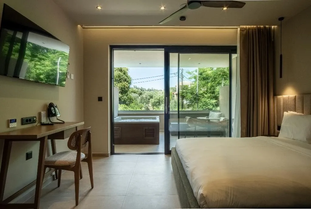 JUNIOR SUITE LUXURY Room, Royal Hotel and Suites, Halkidiki