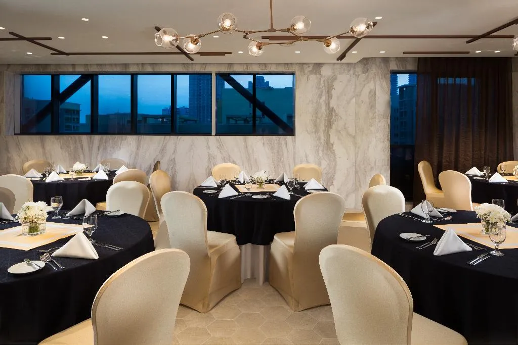 Restaurant, Millennium Place Barsha Heights Hotel Apartments, Dubai