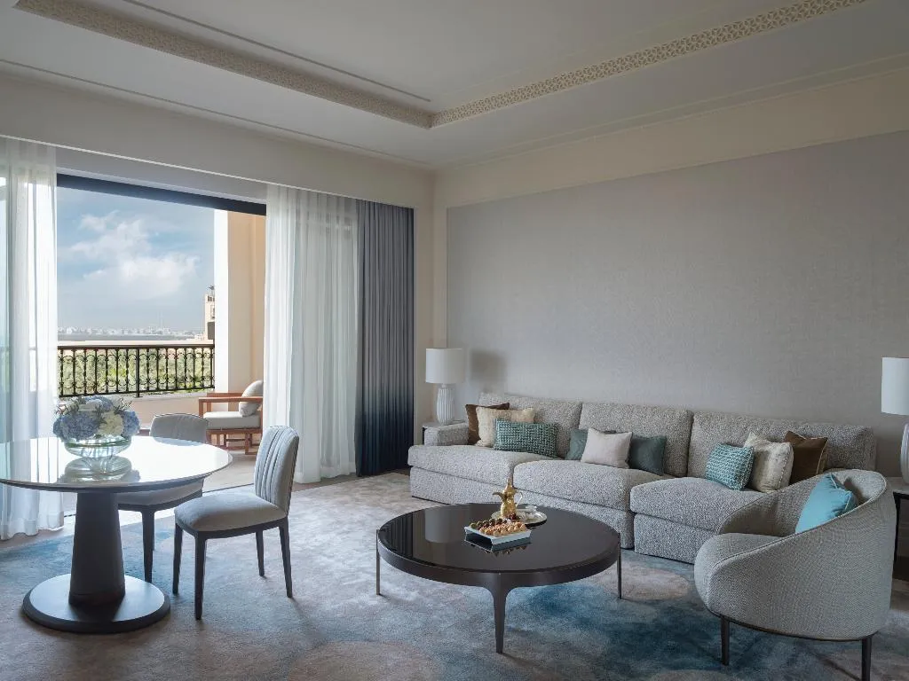 SUITE SEA VIEW KING BED Room, Four Seasons Resort Dubai at Jumeirah Beach, Dubai