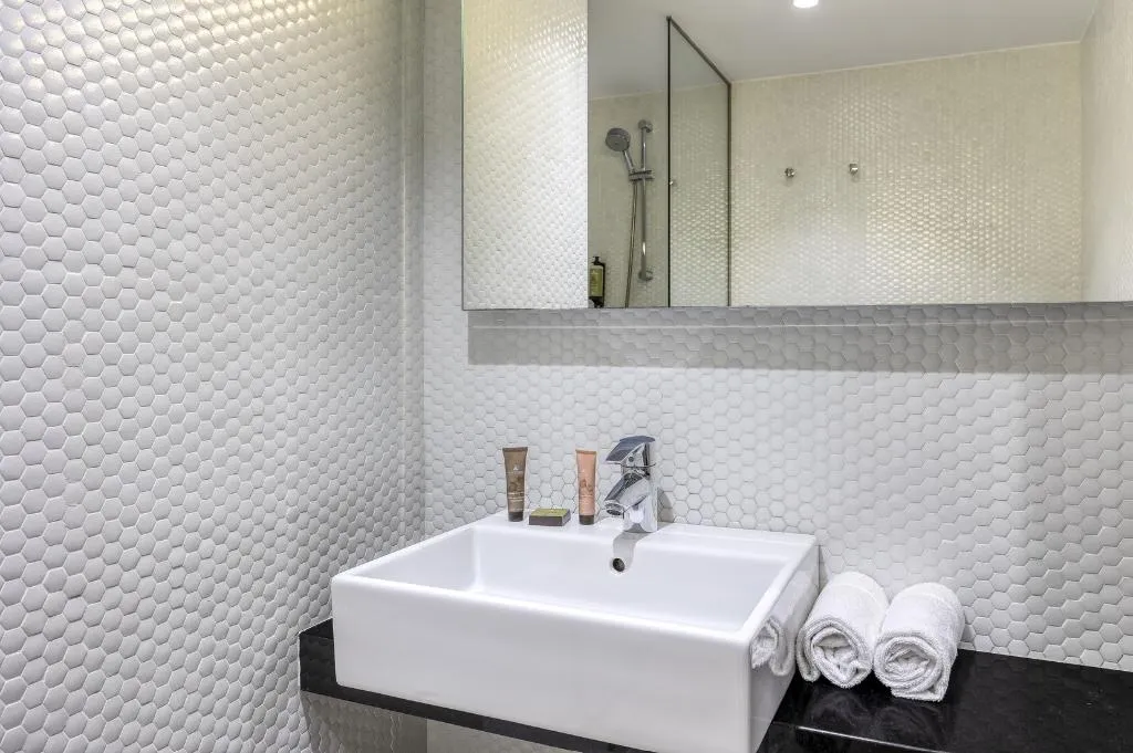 DOUBLE CLASSIC Room, Citadines Ramblas Barcelona, Barcelona
