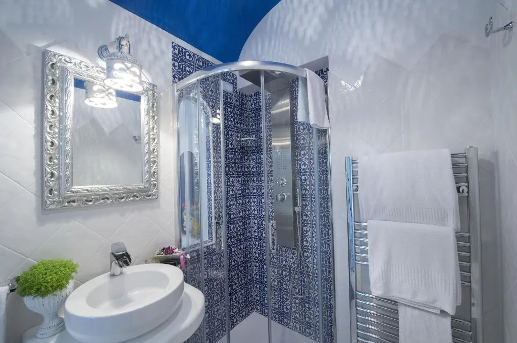 Room, B&B La Barbera, Naples