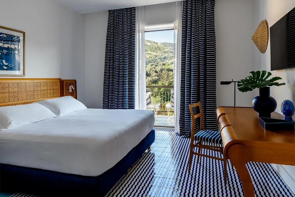 Double or Twin STANDARD Room, Grand Hotel Flora, Naples