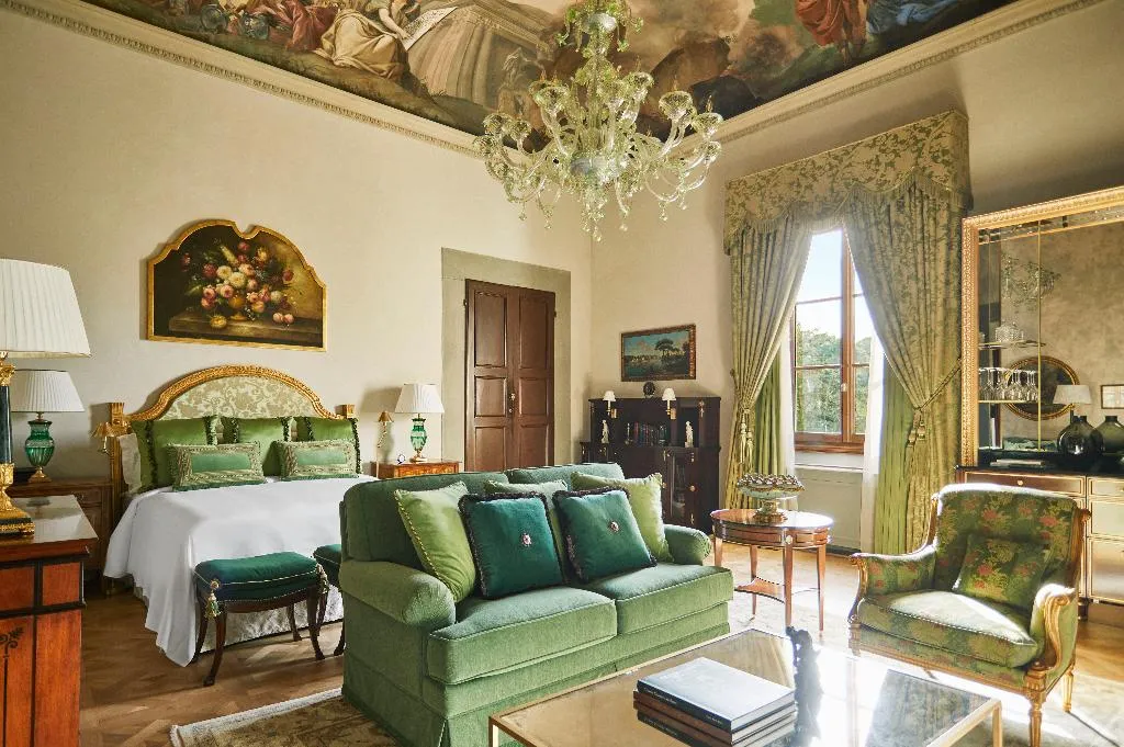SUITE KING SIZE BED Room, Four Seasons Hotel Firenze, Florence