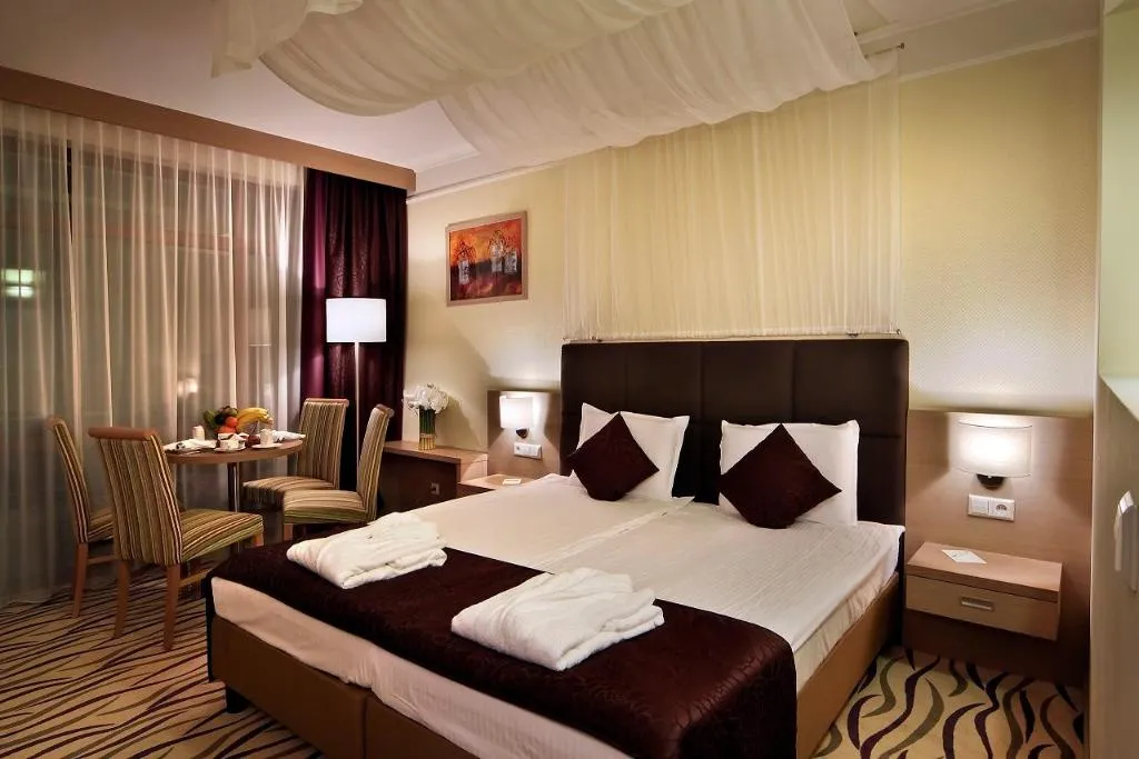 STUDIO CAPACITY 1 Room, Flamingo Grand Hotel & SPA, Varna