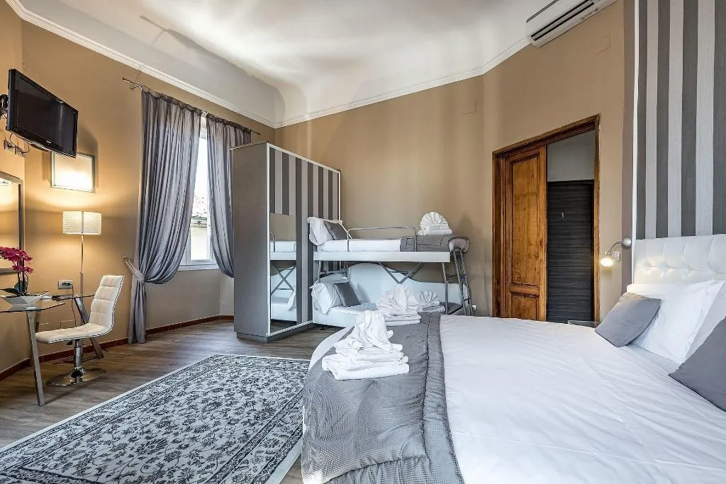 Room, B&B My Way, Florence