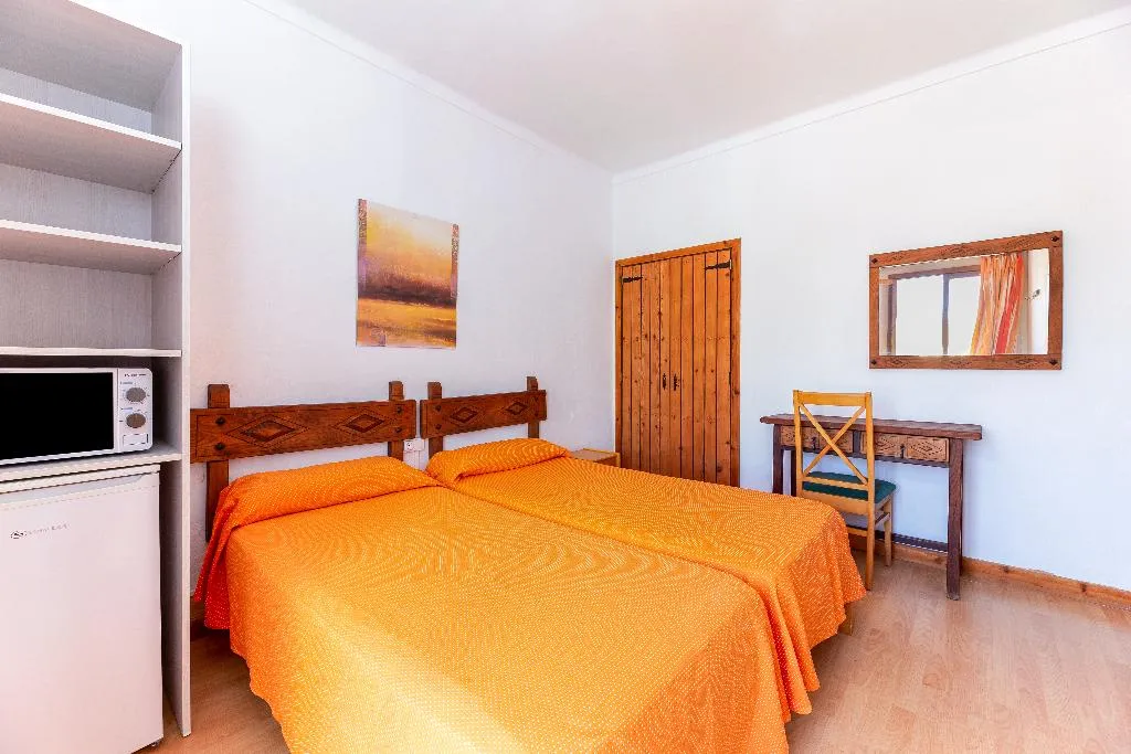 Double or Twin WITH BALCONY Room, Hostal San Francisco - Portocolom, Majorca