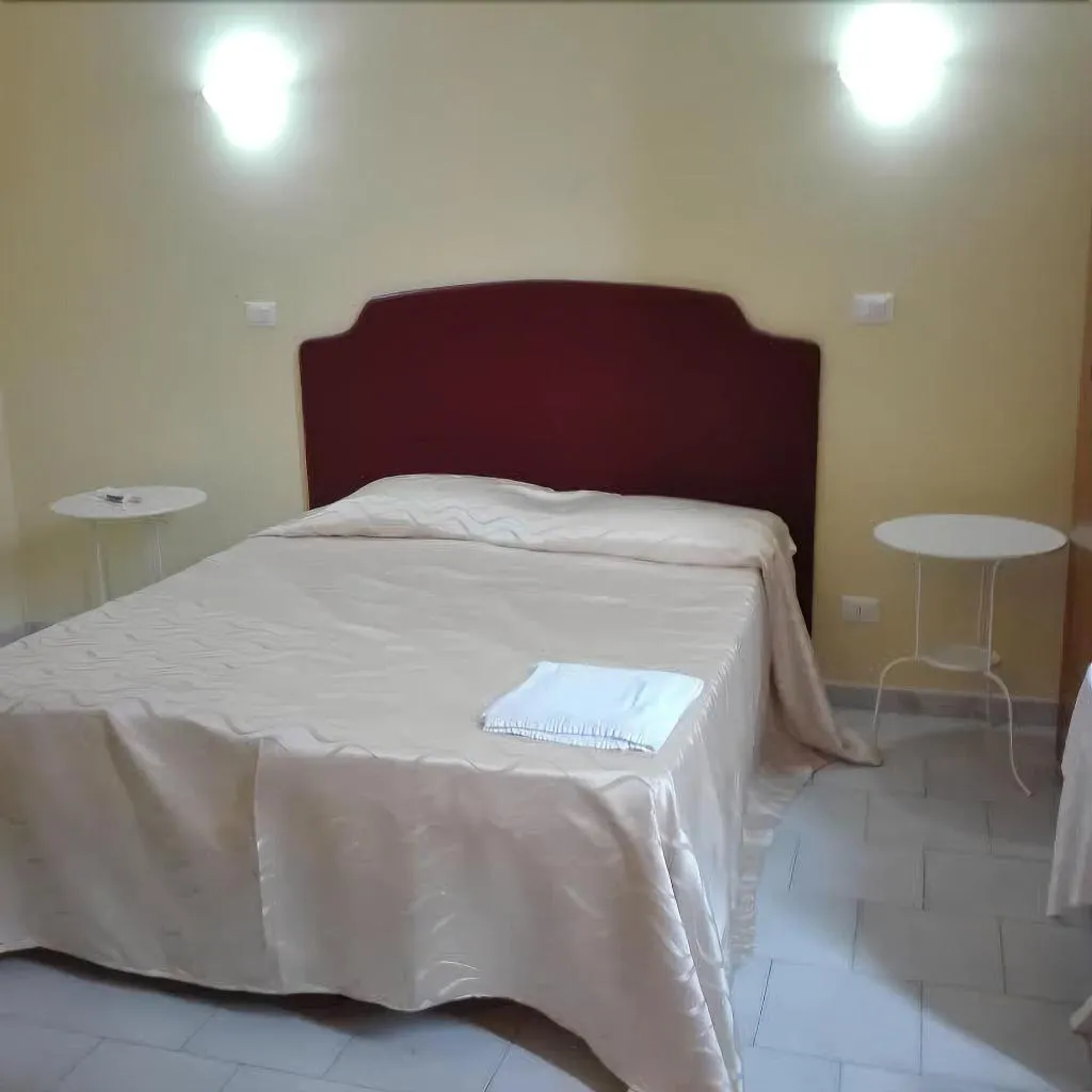 Room, Miss Suite, Naples