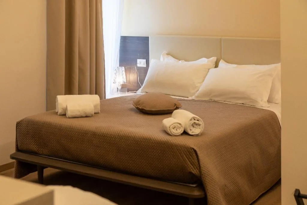 TRIPLE STANDARD Room, Palazzo Cappuccini Art Relais, Naples