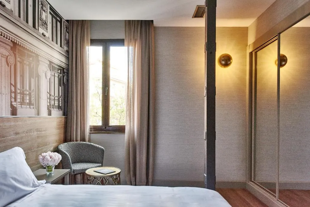 DOUBLE ECONOMY Room, Regente, Madrid