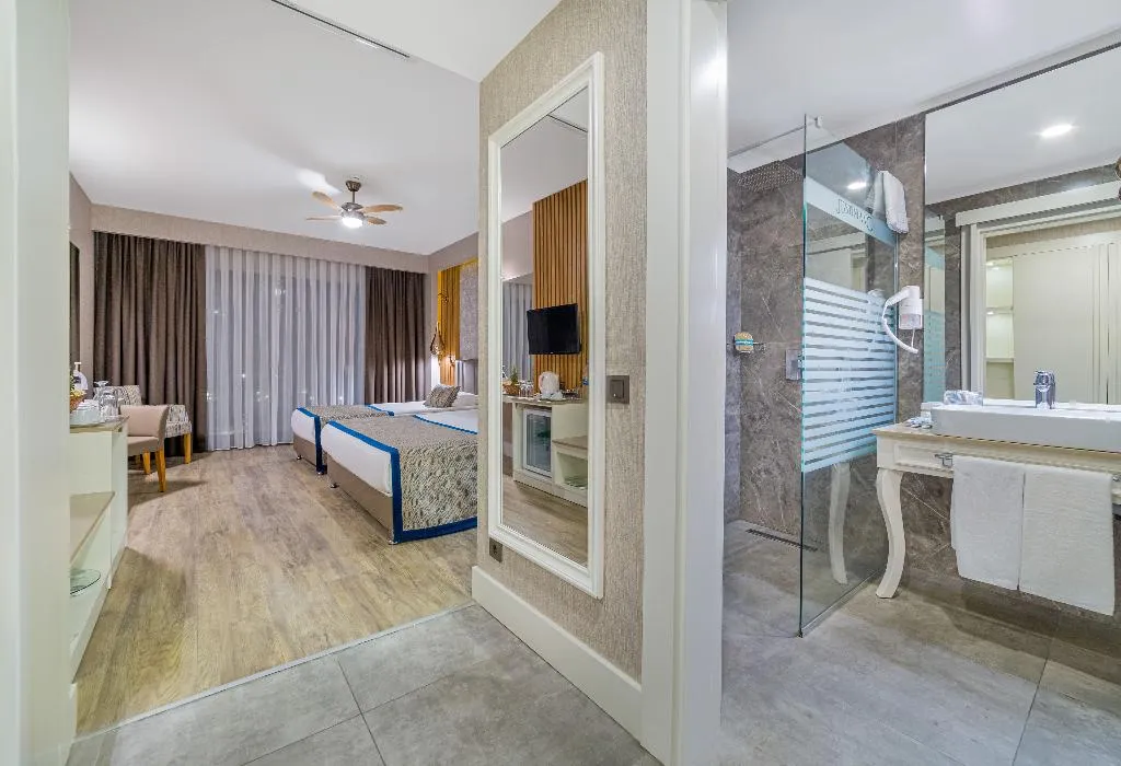 DOUBLE SINGLE USE ECONOMY Room, Justiniano Deluxe Resort Hotel, Antalya