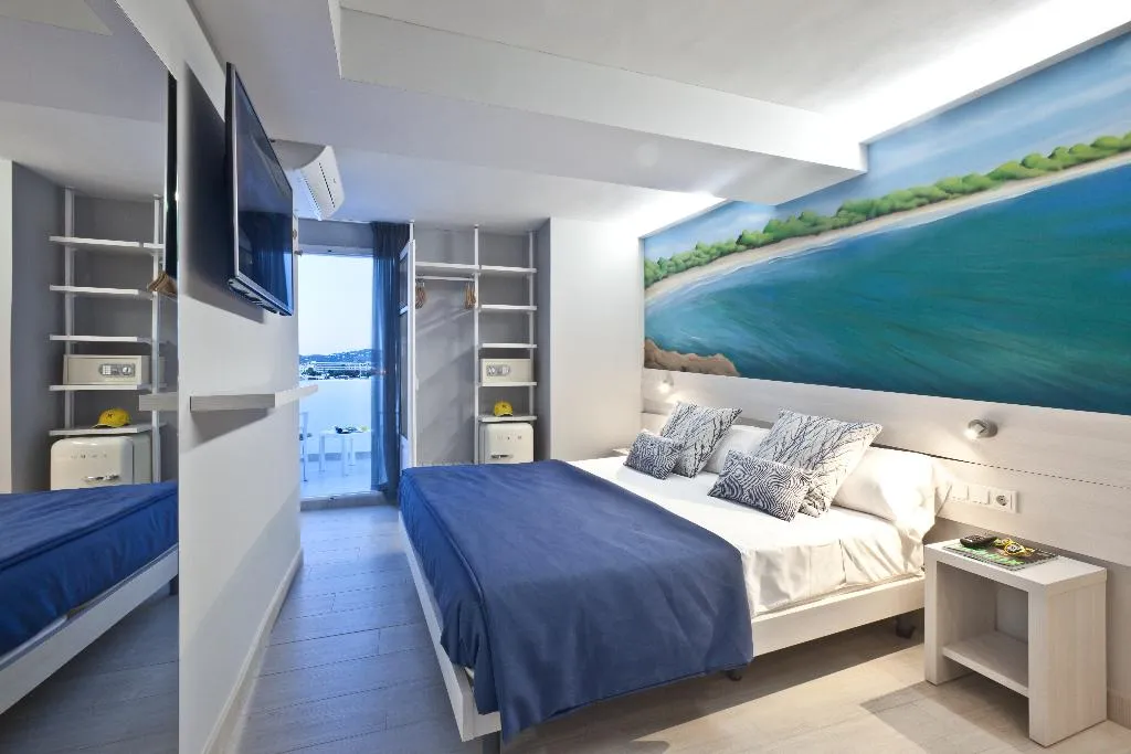 Double or Twin STANDARD Room, Ryans La Marina, Ibiza