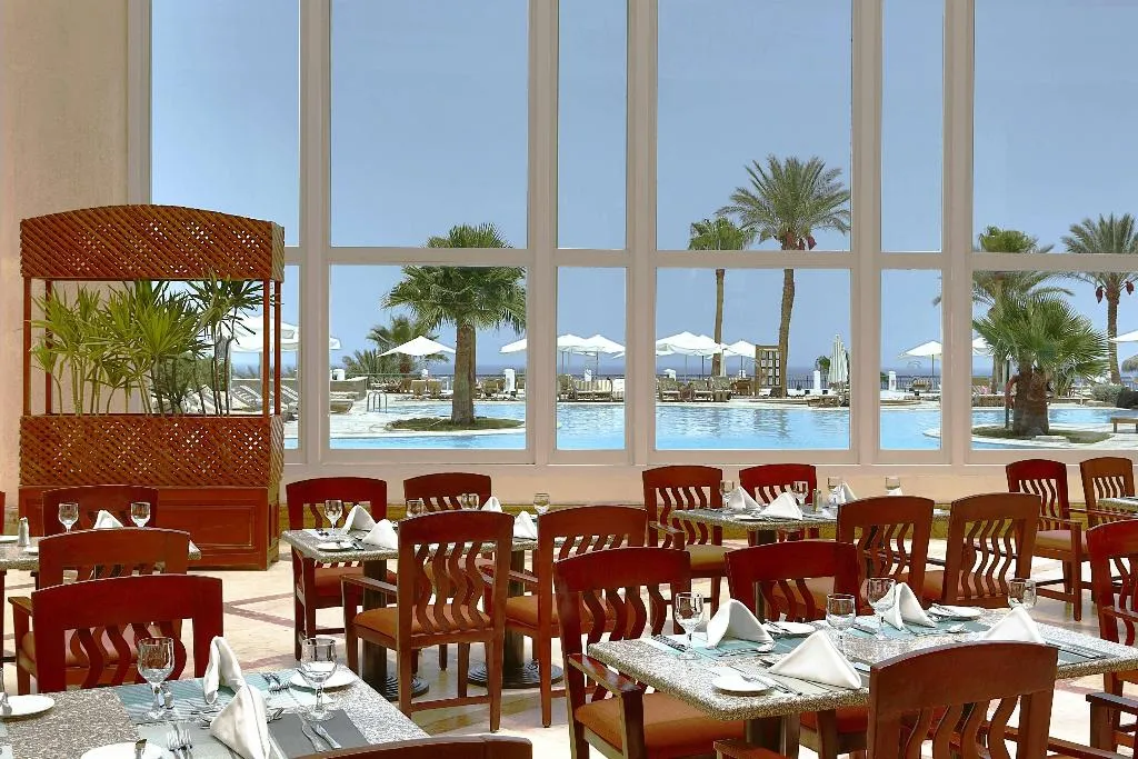 Restaurant, Safir waterfalls resort, Red Sea Riviera